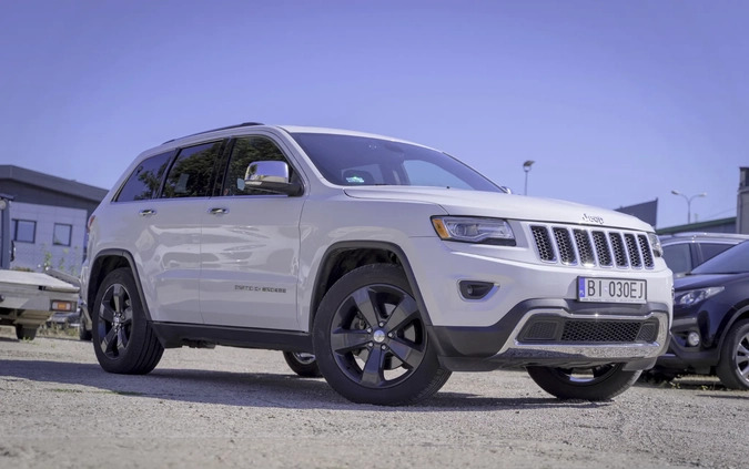 Jeep Grand Cherokee cena 95000 przebieg: 203300, rok produkcji 2015 z Białystok małe 254